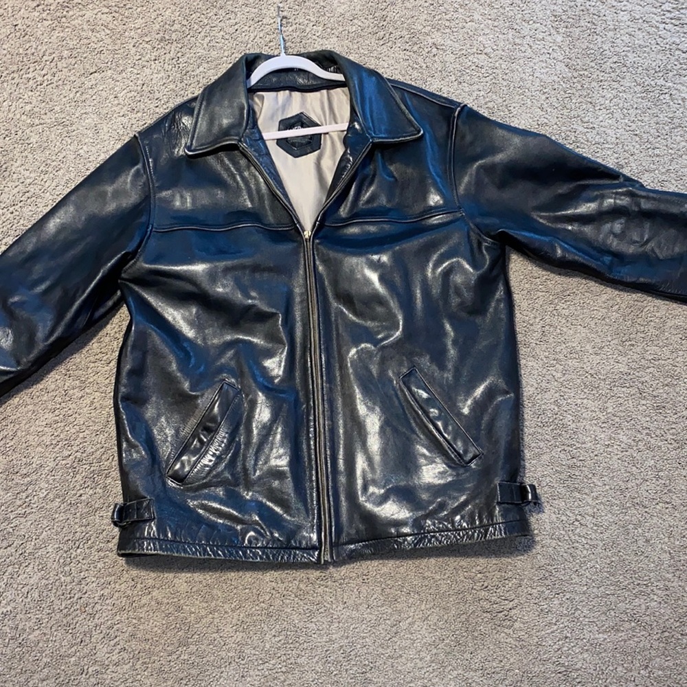 Men’s pleather jacket.